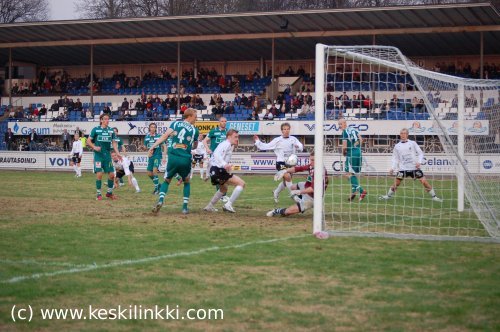 Loppuh&auml;ss&auml;kk&auml;&auml; TPS:n maalilla