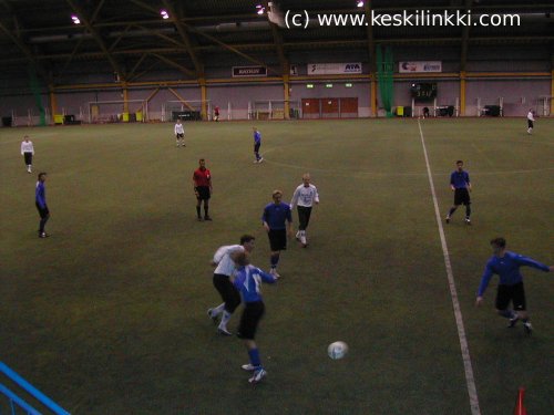 Kamppailua keskiviivalla