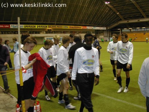 Loppuh&auml;ss&auml;kk&auml; II